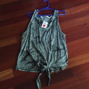 Green tie-dye tank top with a tie at the bottom!